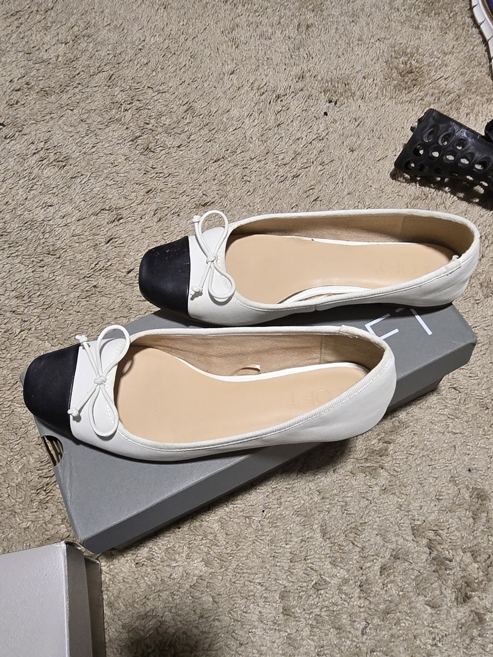 LOFT Two-Tone Bow Cap-Toe Ballet Flats - White and Black